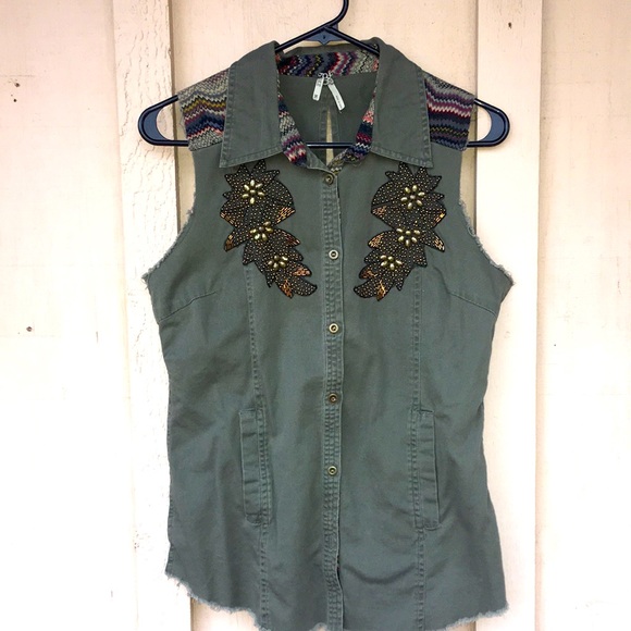 gimmicks by BKE Jackets & Blazers - BKE gimmicks beaded lace back utility boho vest